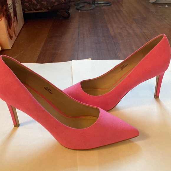 ASOS- bright pink two inch heels. size 9 womens - Picture 2 of 5